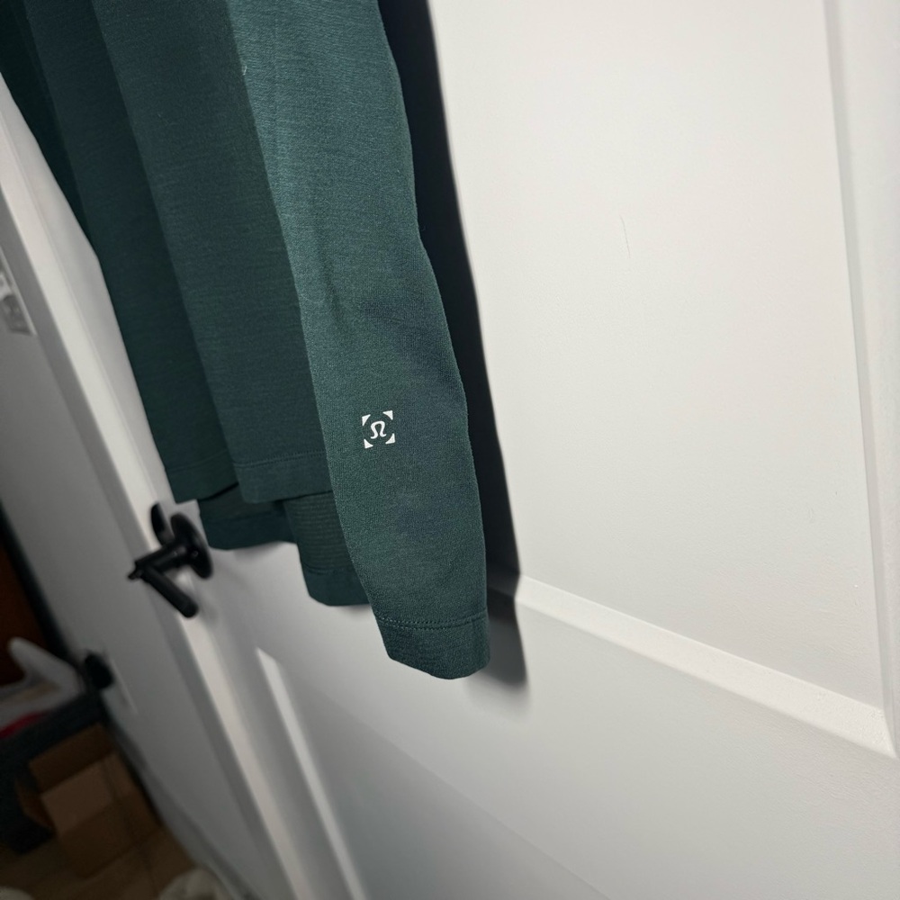 Lululemon Performance Stretch Evolution Golf Polo… - image 4